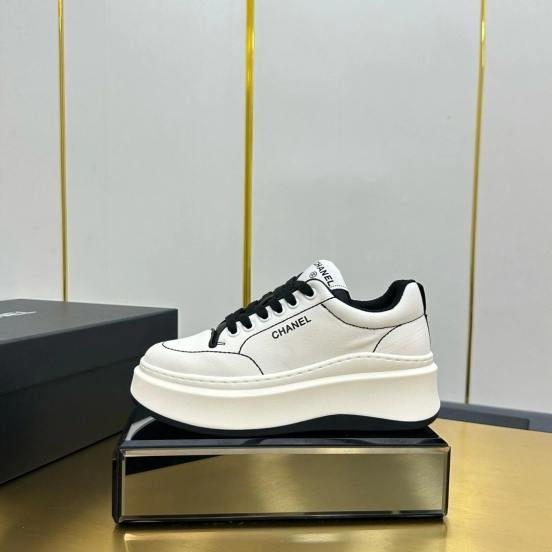 2025 Unisex Chanel White Black Silk Leather Sneakers Embroidery