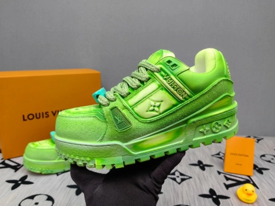 2025 Unisex Louis Vuitton Green Mesh Suede Trainer KFY00510
