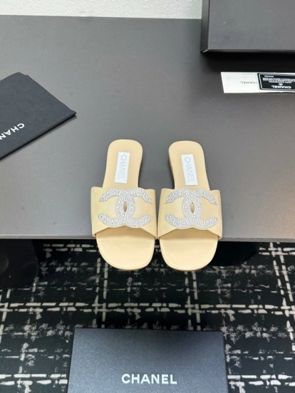 2025 Women CHANEL Beige Leather Slippers
