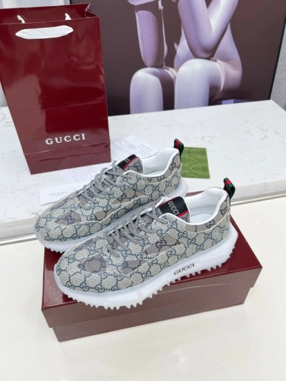 Gucci 2025/SS 2.0 Sneakers with Retro-Futuristic Design and Reflective Stripes - LY00320